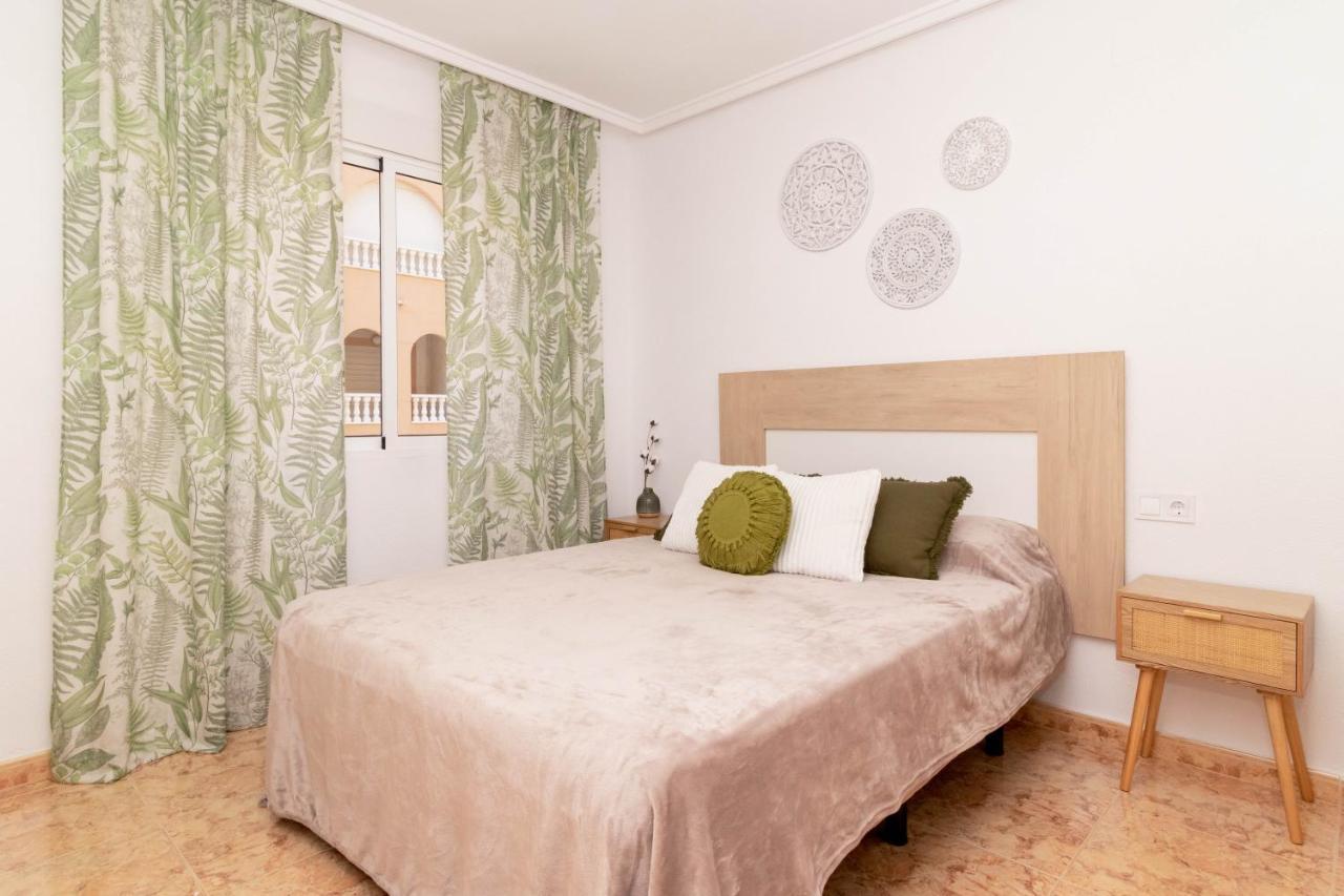 Piso En El Centro Appartement Torrevieja Buitenkant foto