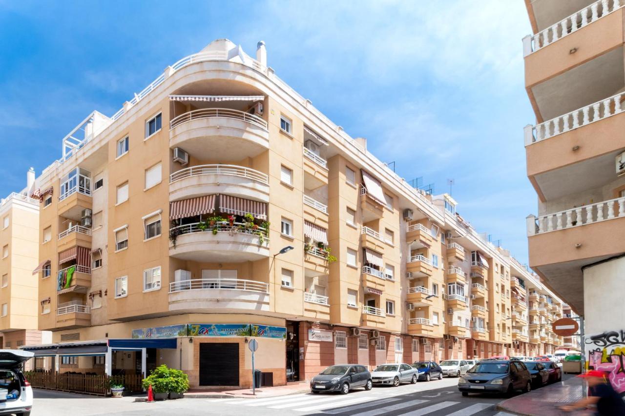 Piso En El Centro Appartement Torrevieja Buitenkant foto