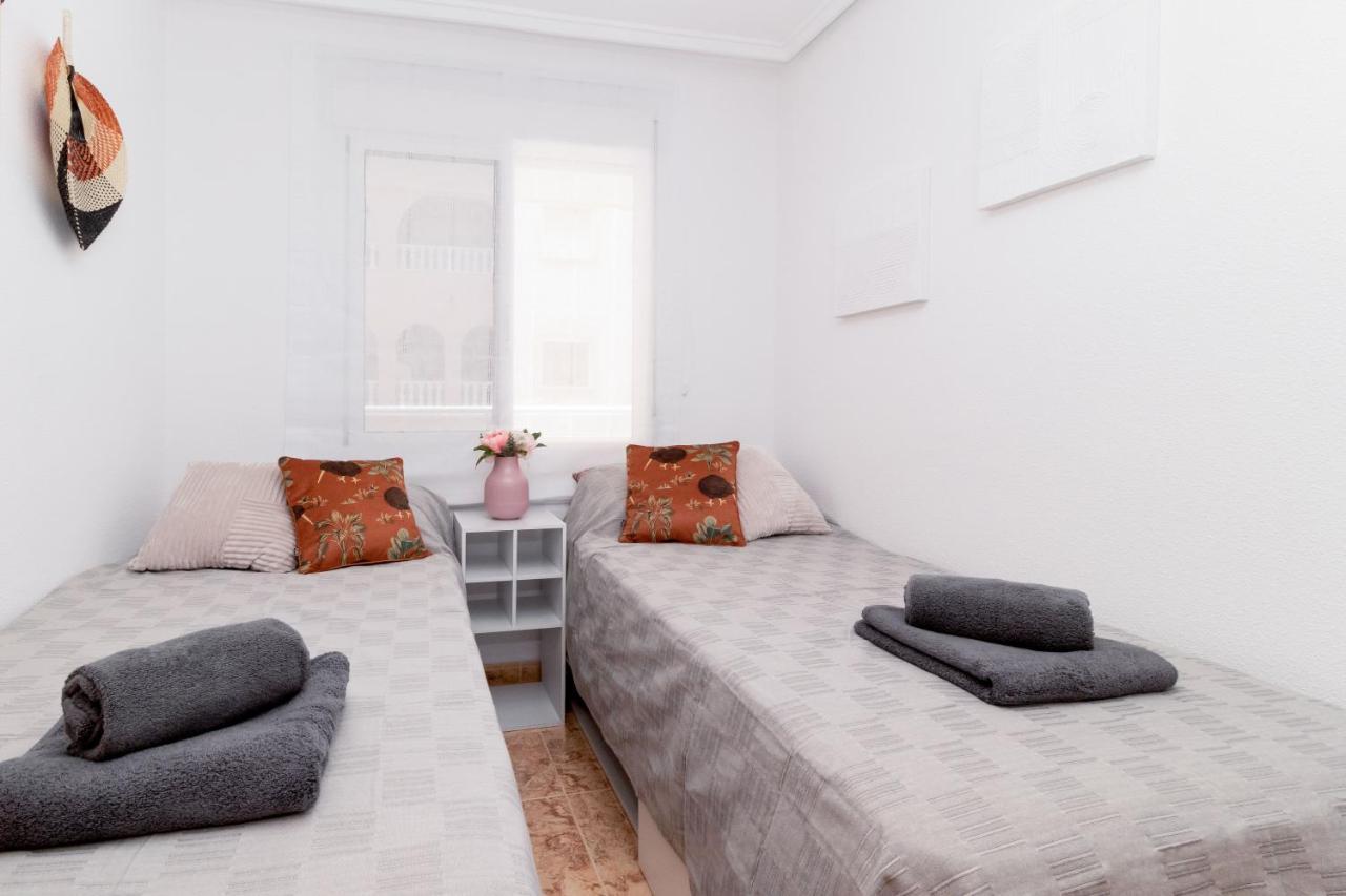 Piso En El Centro Appartement Torrevieja Buitenkant foto