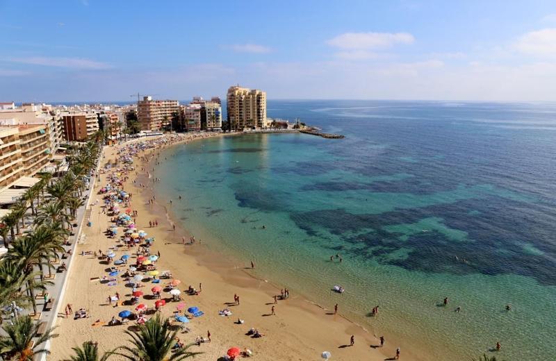 Piso En El Centro Appartement Torrevieja Buitenkant foto